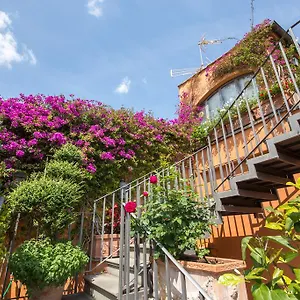 https://hotel-mozart-rome.it-romehotels.com